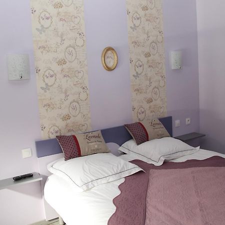 Sous Le Figuier Bed & Breakfast Saint-Siméon-de-Bressieux Eksteriør bilde