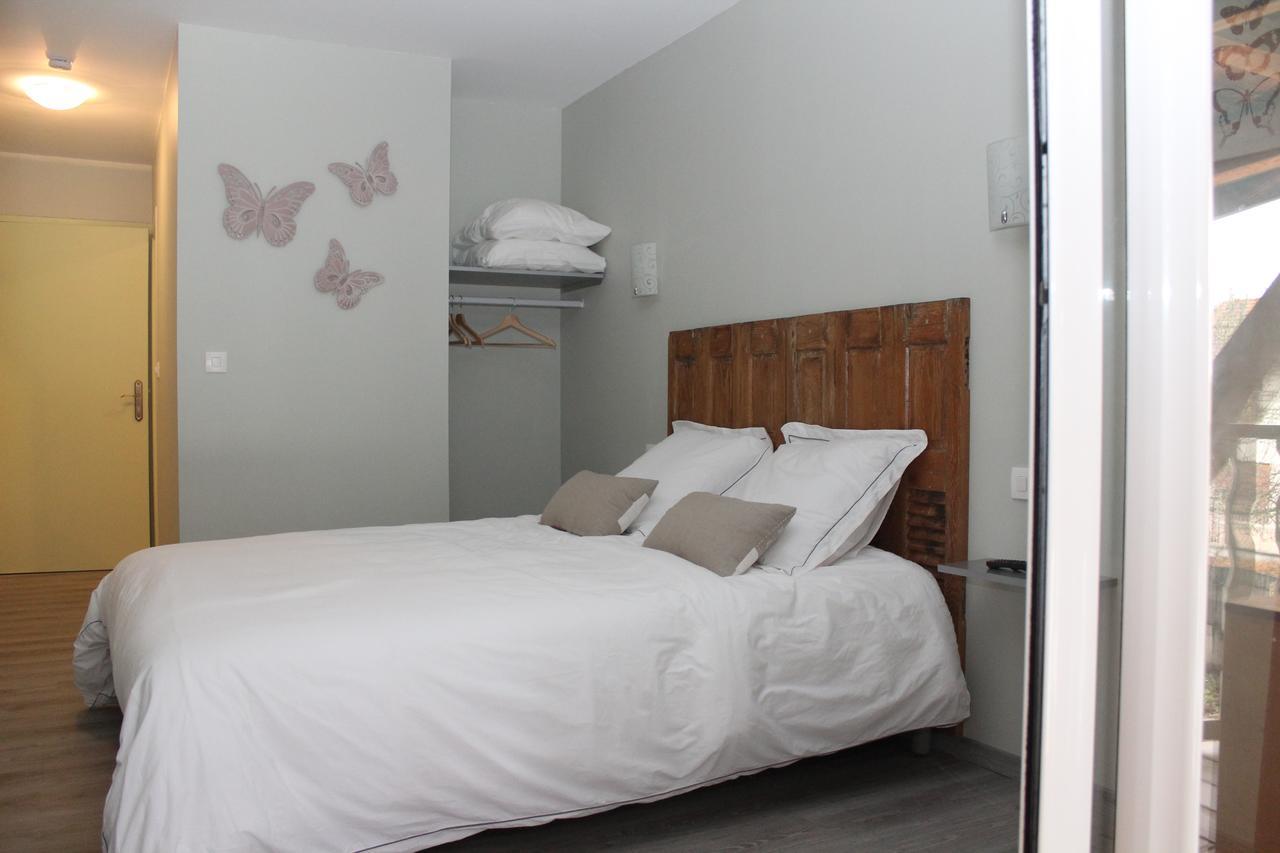Sous Le Figuier Bed & Breakfast Saint-Siméon-de-Bressieux Eksteriør bilde